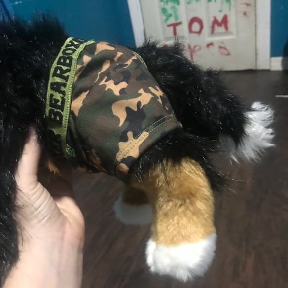 Idk what type of dog this is I forgot but uhm it is a stuffed animal with boxers - Picture 6 of 9